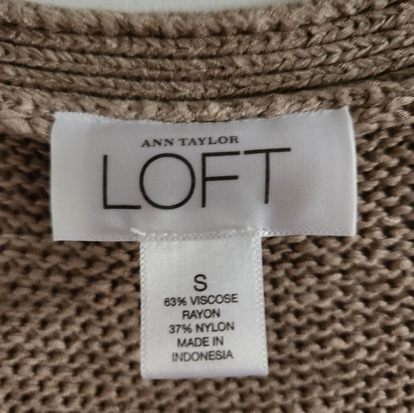 Y2K Ann Taylor Loft Beige Sweater Vest Small EUC - Picture 3 of 3